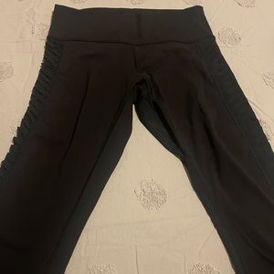 Lululemon Wunder Under leggings Size 12